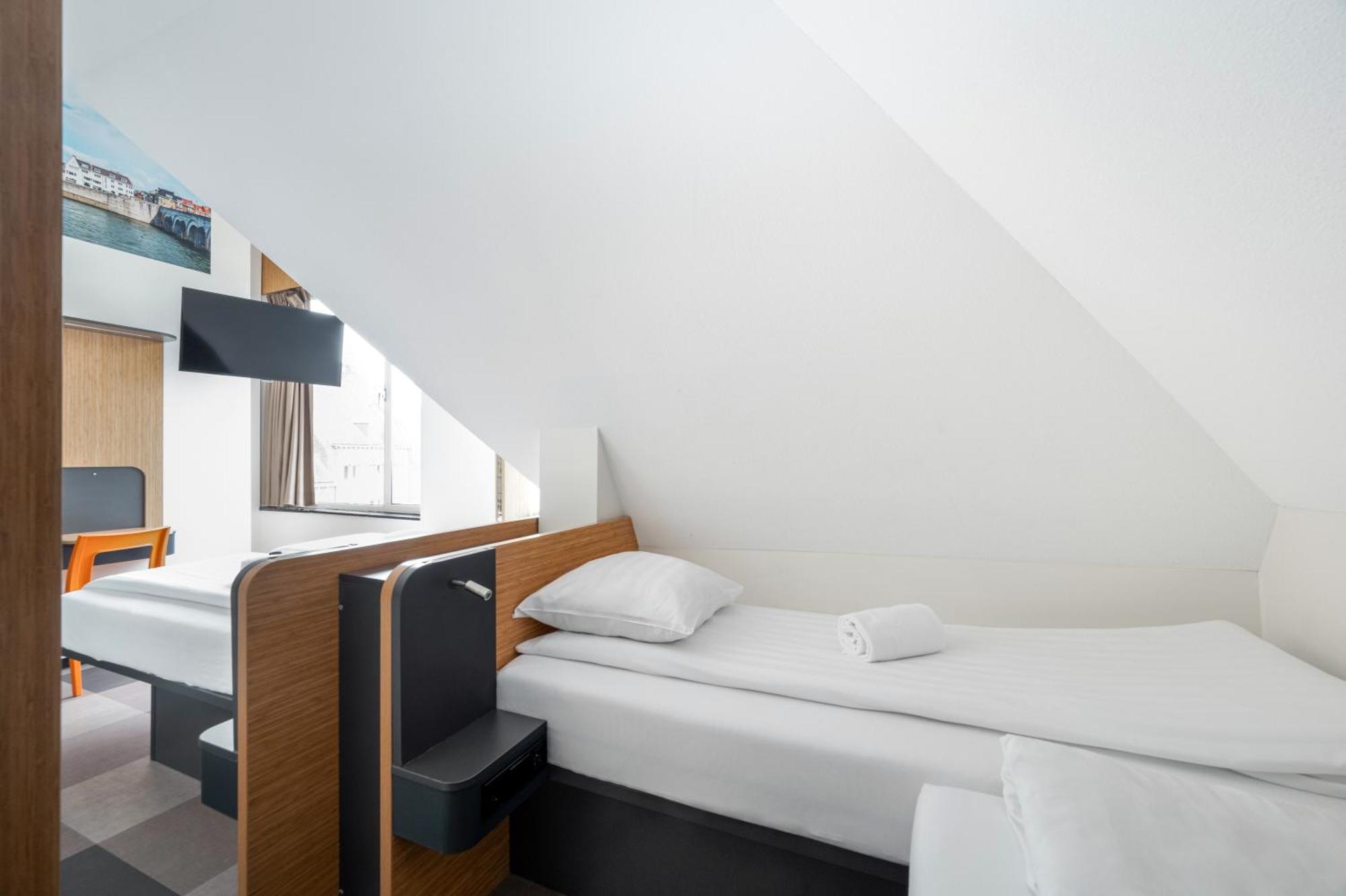Easyhotel Maastricht City Centre Exteriör bild