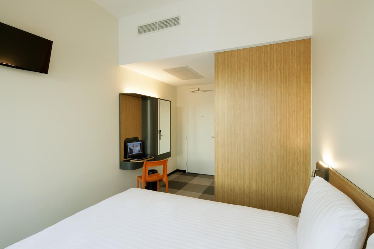 Easyhotel Maastricht City Centre Exteriör bild