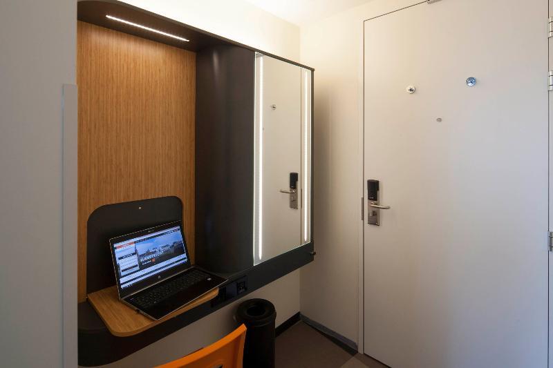 Easyhotel Maastricht City Centre Exteriör bild